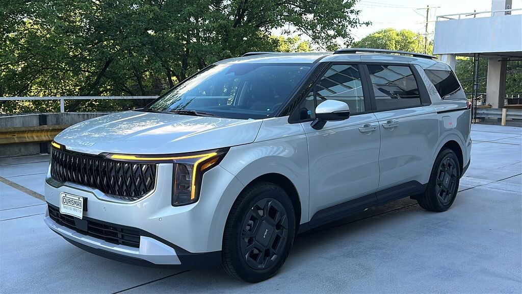 New 2026 Kia Carnival Hybrid EX Minivan/Van