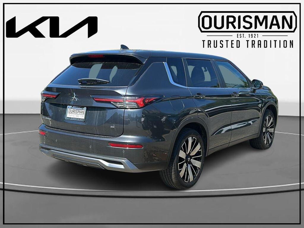 Used 2025 Mitsubishi Outlander SE SUV