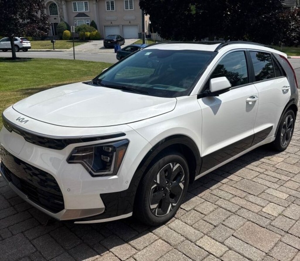 Certified 2023 Kia Niro EV Wave SUV
