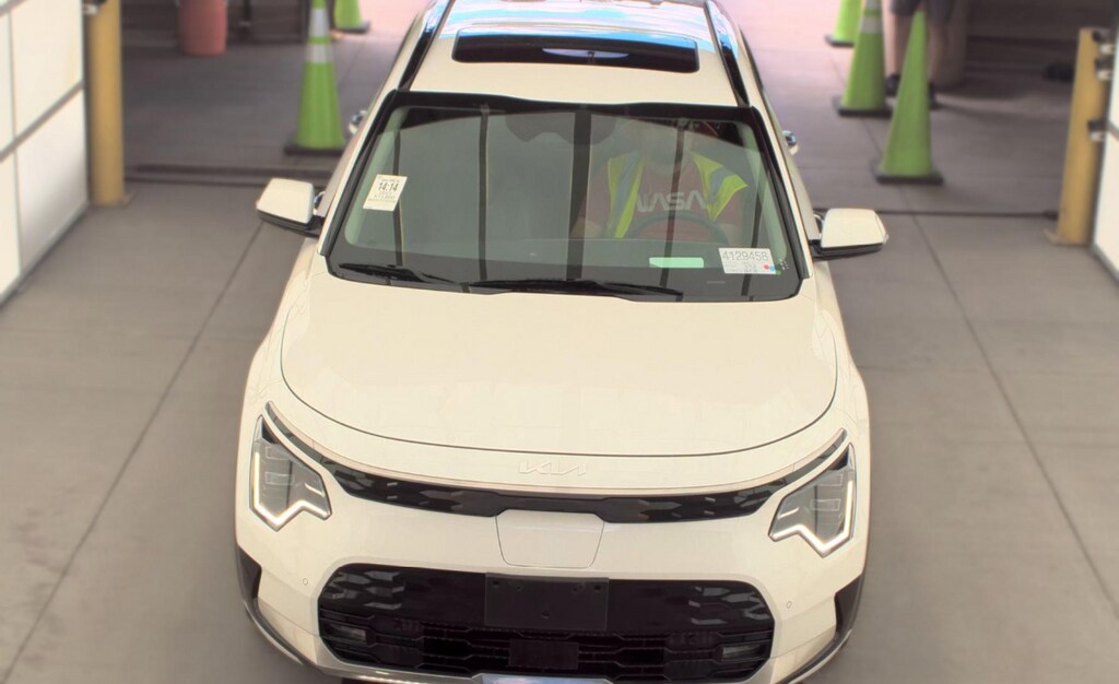 Certified 2023 Kia Niro EV Wave SUV