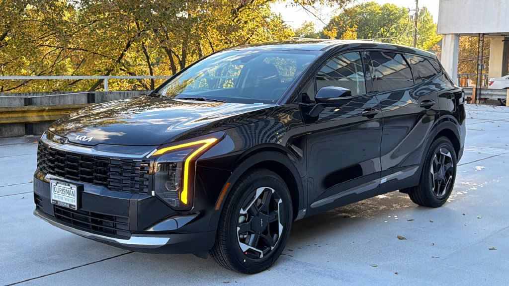 New 2027 Kia Sportage Hybrid S SUV