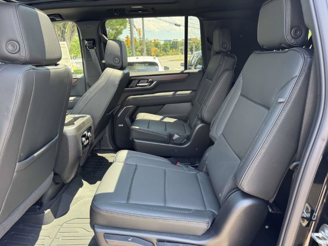 2026 GMC Yukon XL Denali - Photo 11