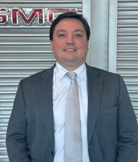 Staff member Colin Cantfil from ID_bd64ca