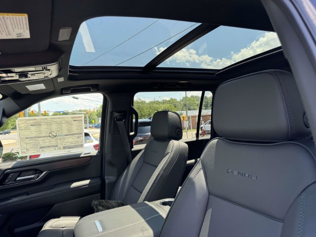 2026 GMC Yukon XL Denali - Photo 10