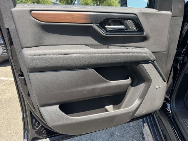 2026 GMC Yukon XL Denali - Photo 8