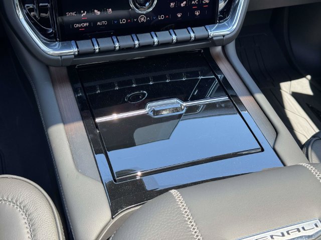 2026 GMC Yukon XL Denali - Photo 15