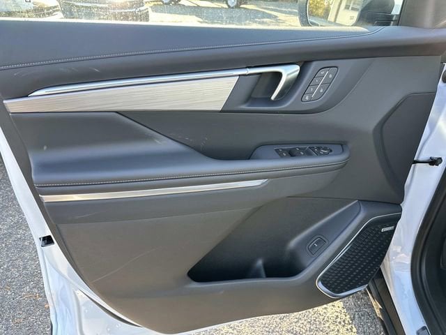 2026 Buick Enclave Preferred - Photo 8