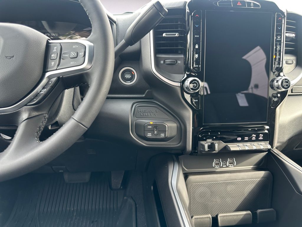 2025 RAM 2500 Big Horn - Photo 11