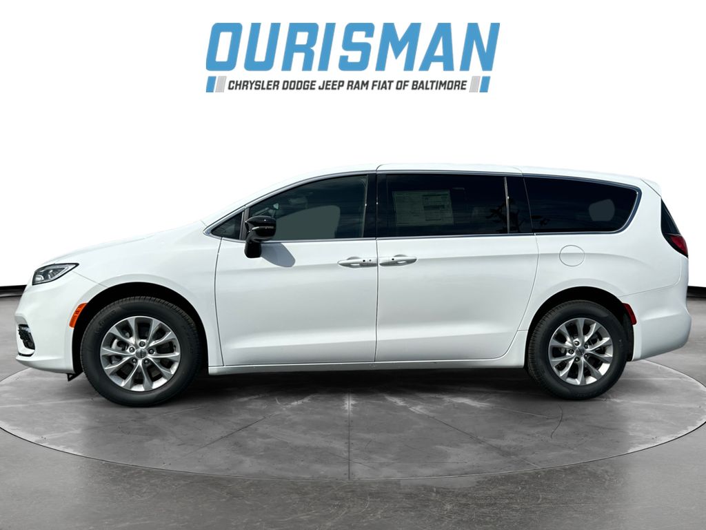 2025 Chrysler Pacifica photo 3
