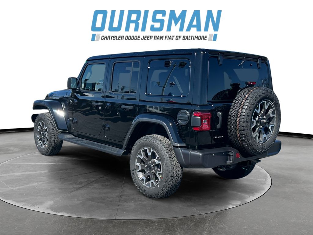 2025 Jeep Wrangler Sahara photo 4