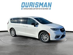 2026 Chrysler Pacifica SELECT Passenger Van