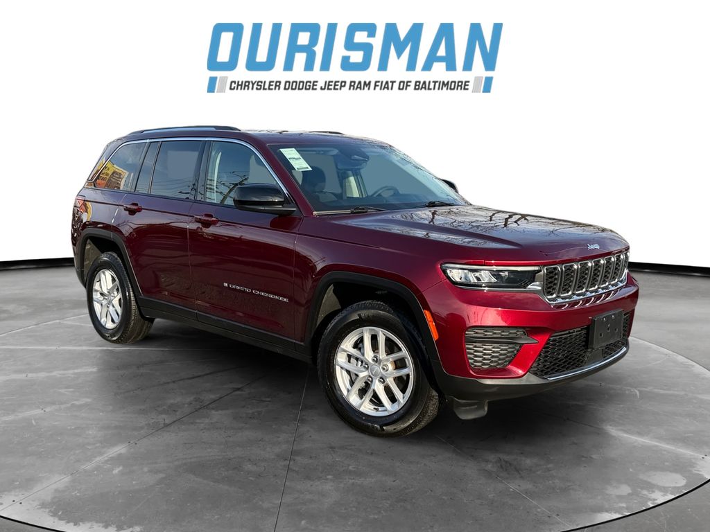 2024 Jeep Grand Cherokee Laredo's photo