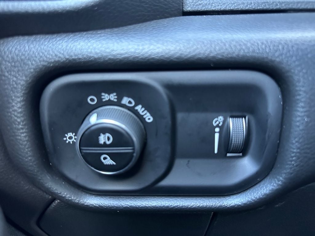 2025 RAM 2500 Tradesman - Photo 17