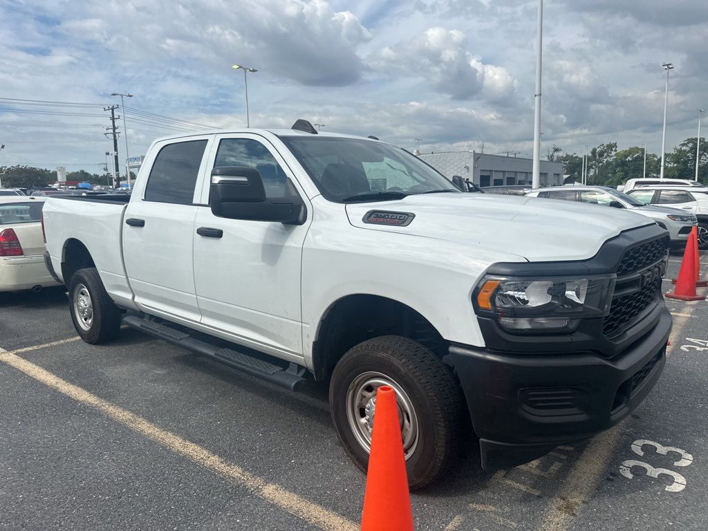 2024 Ram 2500 Tradesman photo 3