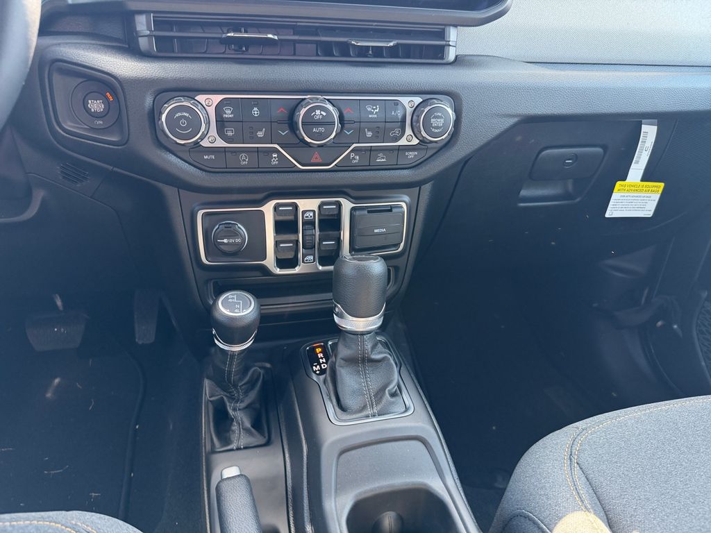 2025 Jeep Gladiator Sport S - Photo 11