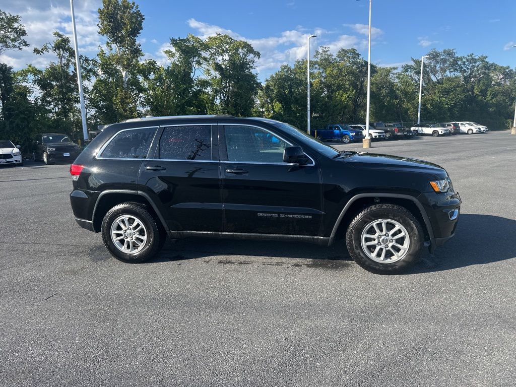 2018 Jeep Grand Cherokee Laredo E photo 3