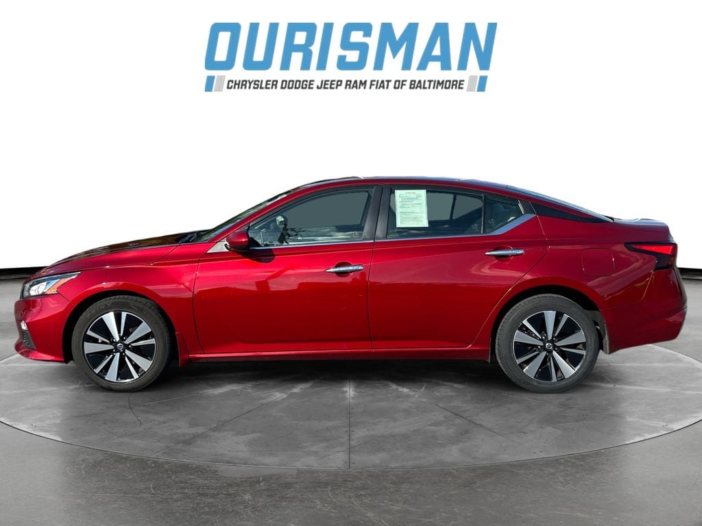 Used 2022 Nissan Altima 2.5 SV Sedan