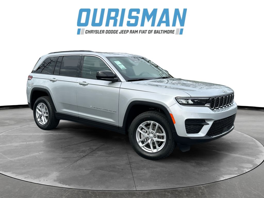 2025 Jeep Grand Cherokee Laredo's photo