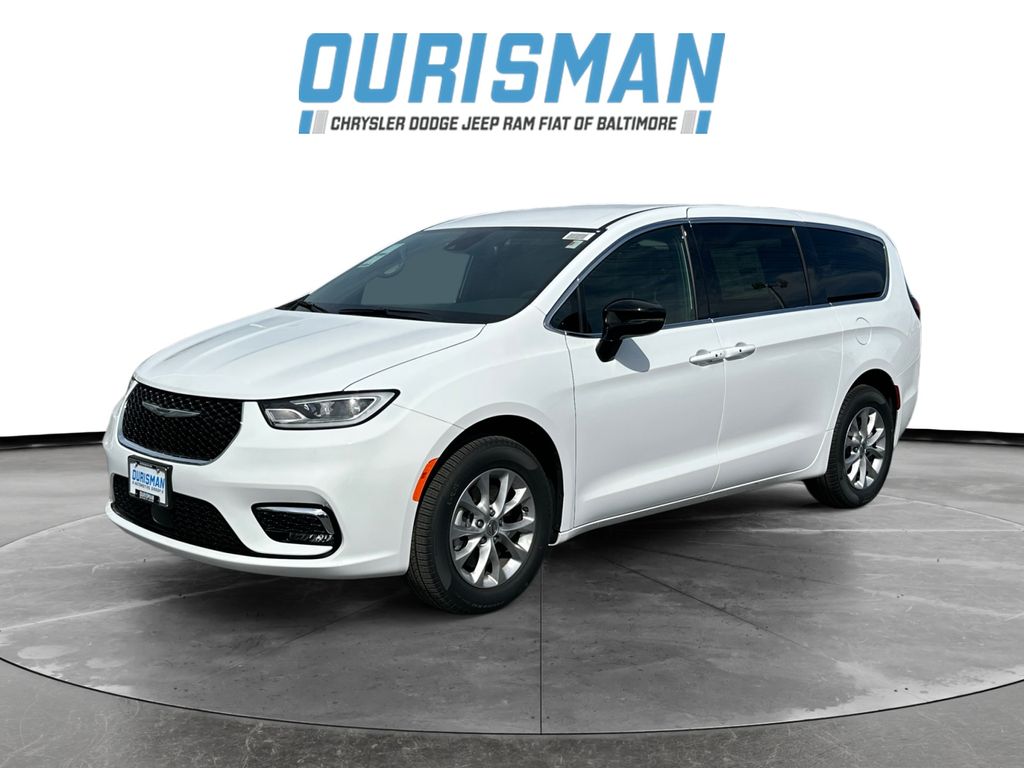 2025 Chrysler Pacifica photo 2