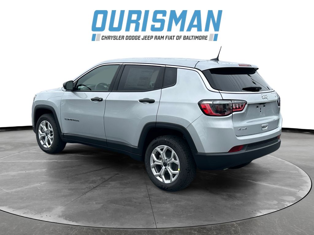 2025 Jeep Compass Sport photo 4