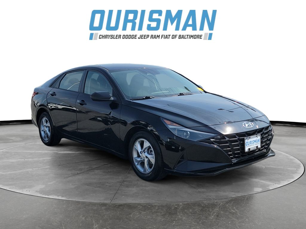 2022 Hyundai Elantra SE