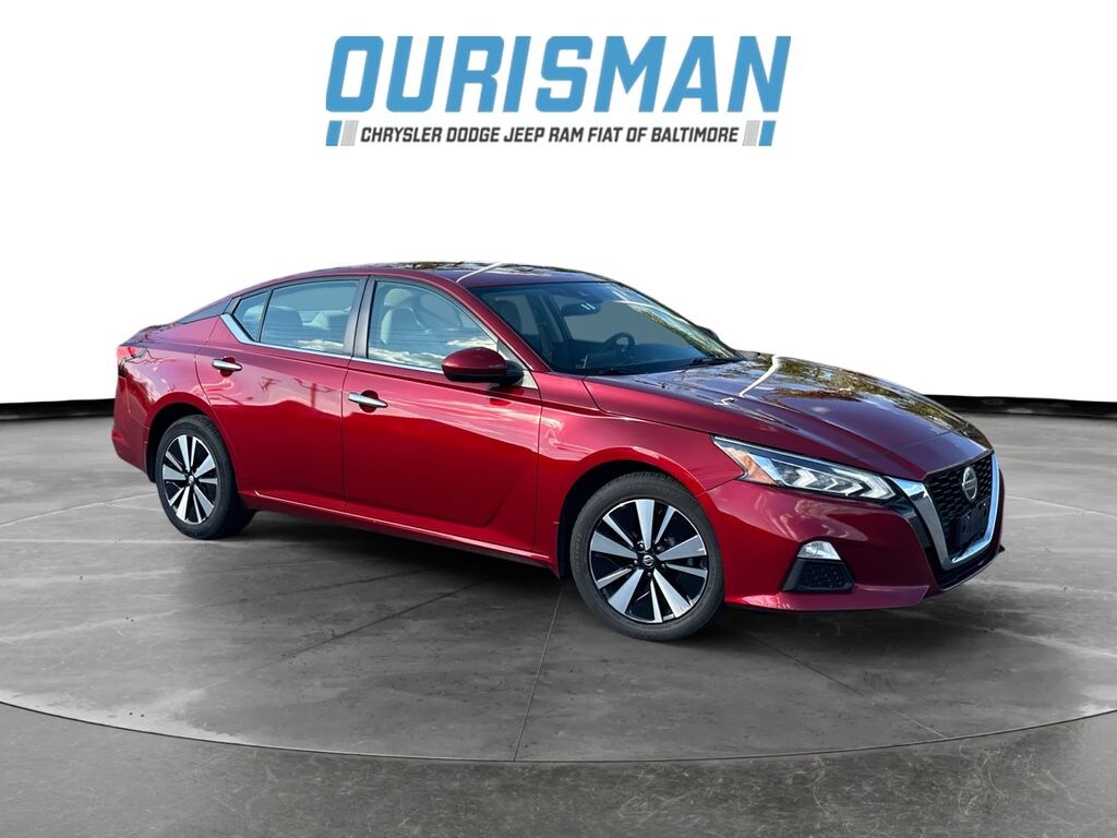 Used 2022 Nissan Altima 2.5 SV Sedan