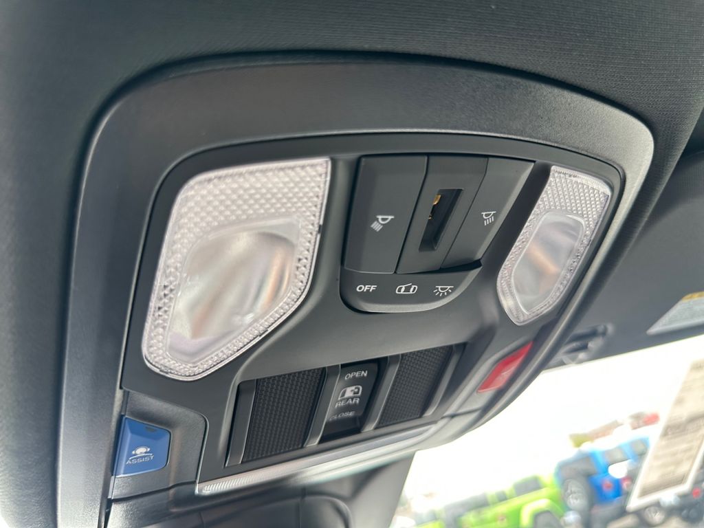 2025 RAM 2500 Tradesman - Photo 21