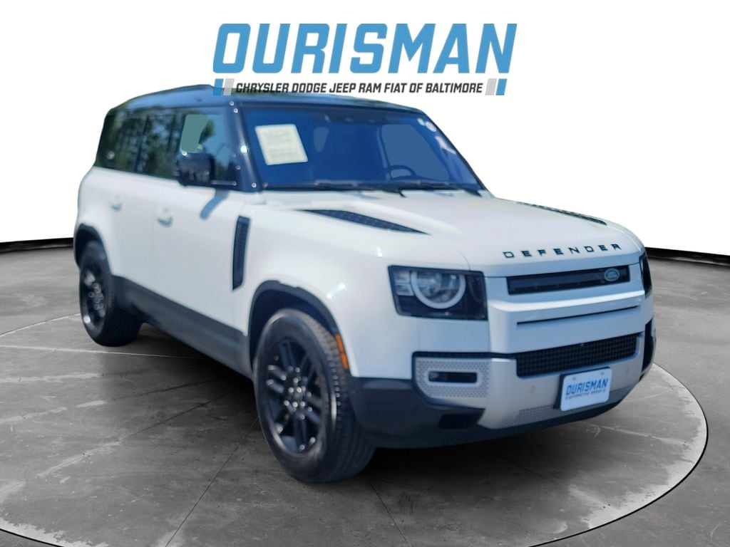 2022 Land Rover Defender S's photo