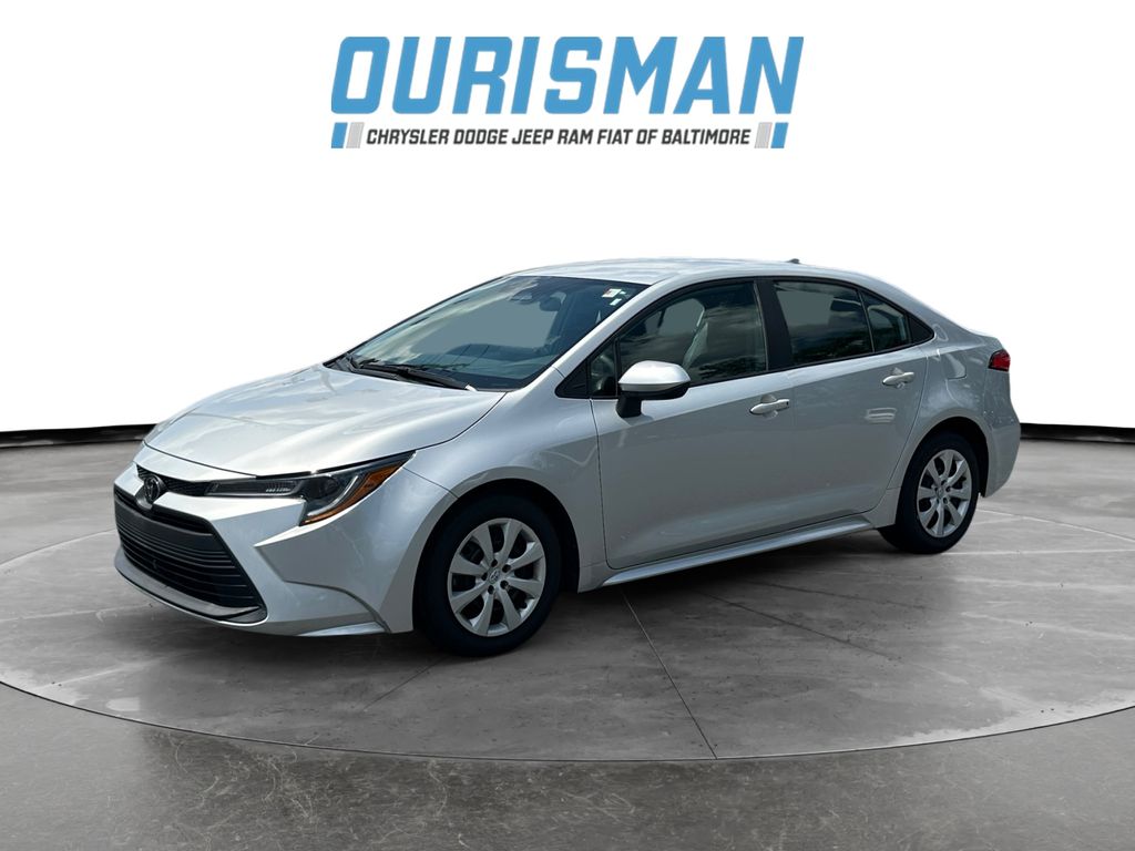 Used 2023 Toyota Corolla LE with VIN 5YFB4MDE0PP009162 for sale in Northfield, Minnesota
