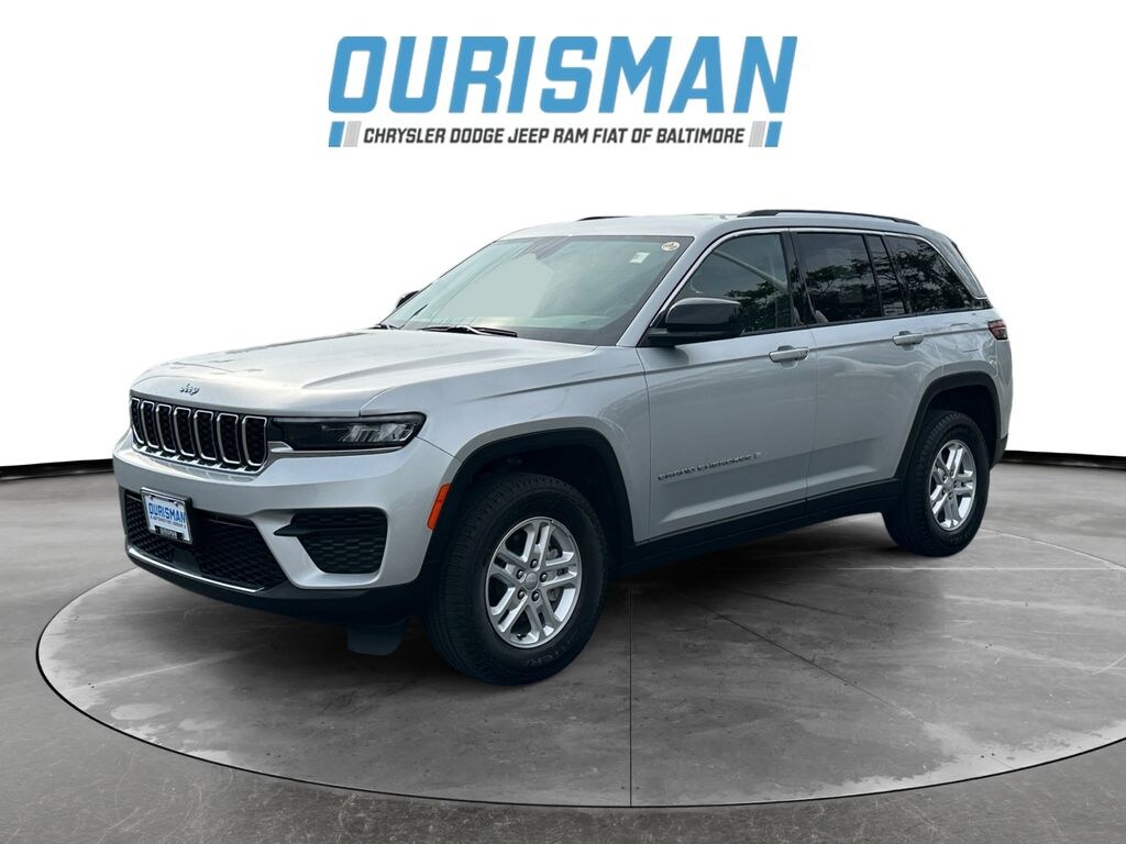 Used 2023 Jeep Grand Cherokee Laredo SUV