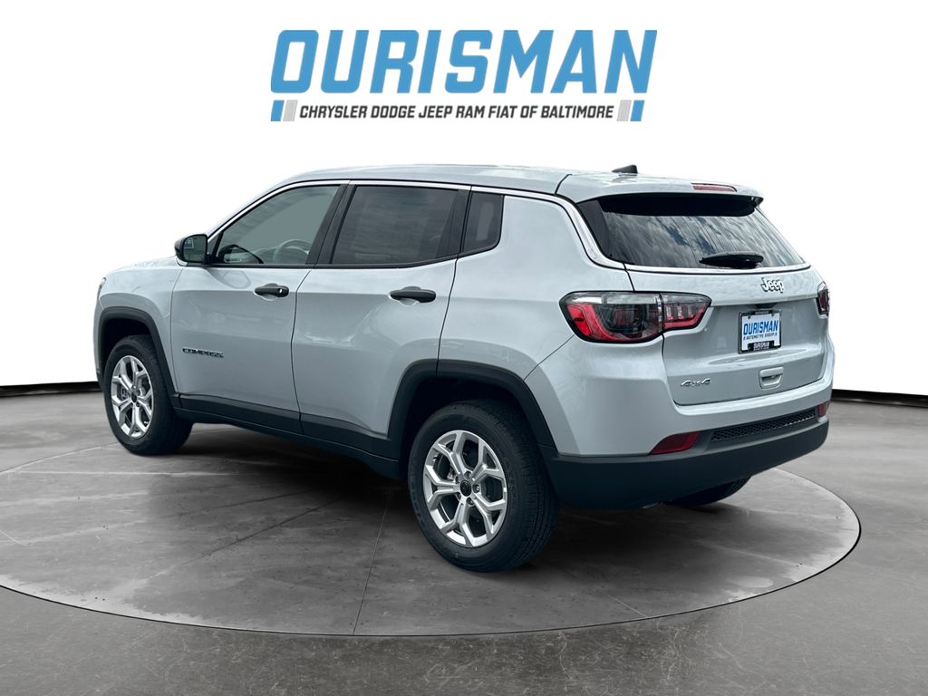2025 Jeep Compass Sport photo 4
