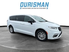 2026 Chrysler Pacifica SELECT Passenger Van