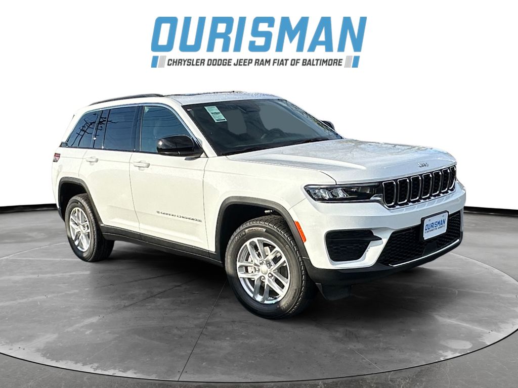 2025 Jeep Grand Cherokee Laredo's photo