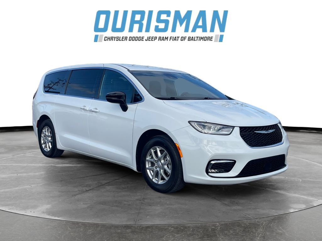 2025 Chrysler Pacifica Select