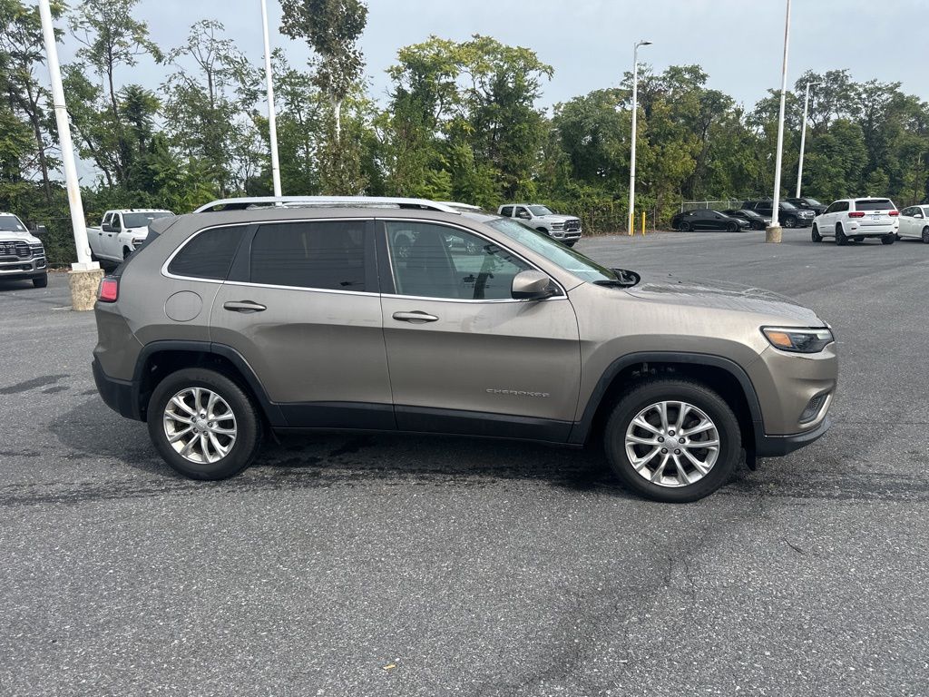 2019 Jeep Cherokee Latitude photo 4