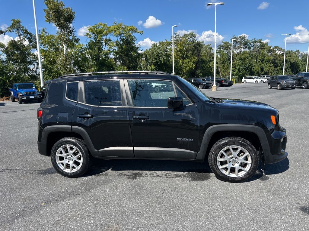 2021 Jeep Renegade Latitude photo 2