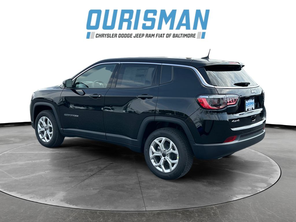 2025 Jeep Compass Sport photo 4