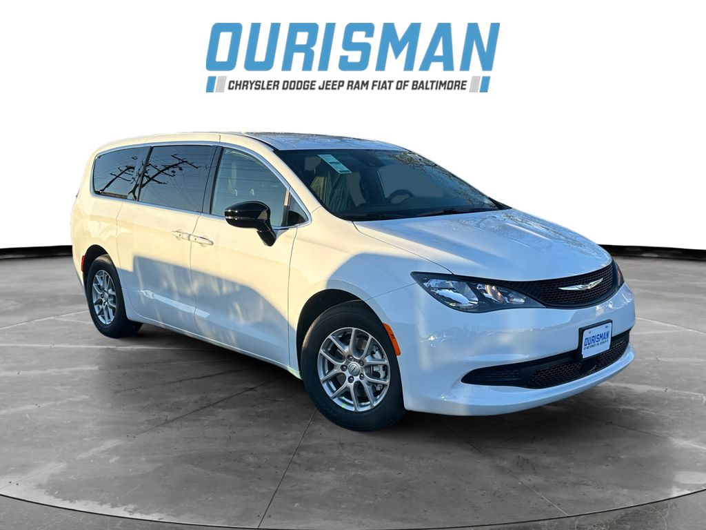 2026 Chrysler Voyager LX's photo