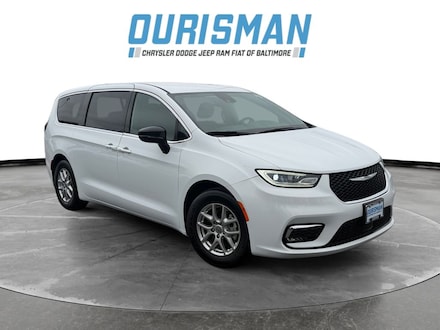 2024 Chrysler Pacifica Touring Van Passenger Van