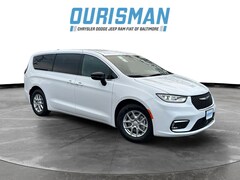 2026 Chrysler Pacifica Select Passenger Van