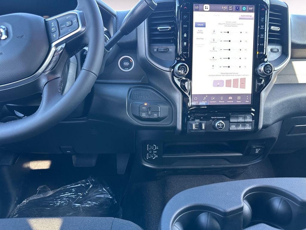 2025 RAM 2500 Tradesman - Photo 11