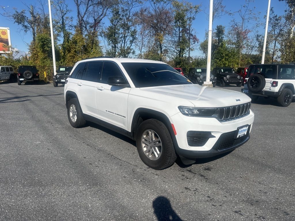 Used 2023 Jeep Grand Cherokee Laredo SUV
