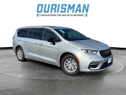 2026 Chrysler Pacifica Select Passenger Van