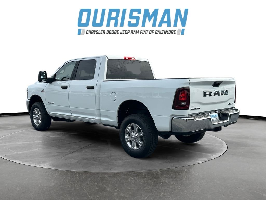 New 2025 Ram 2500 BIG HORN CREW CAB 4X4 6'4 BOX Pickup