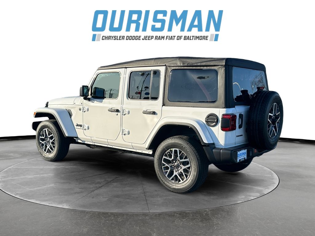 2025 Jeep Wrangler Sahara photo 4