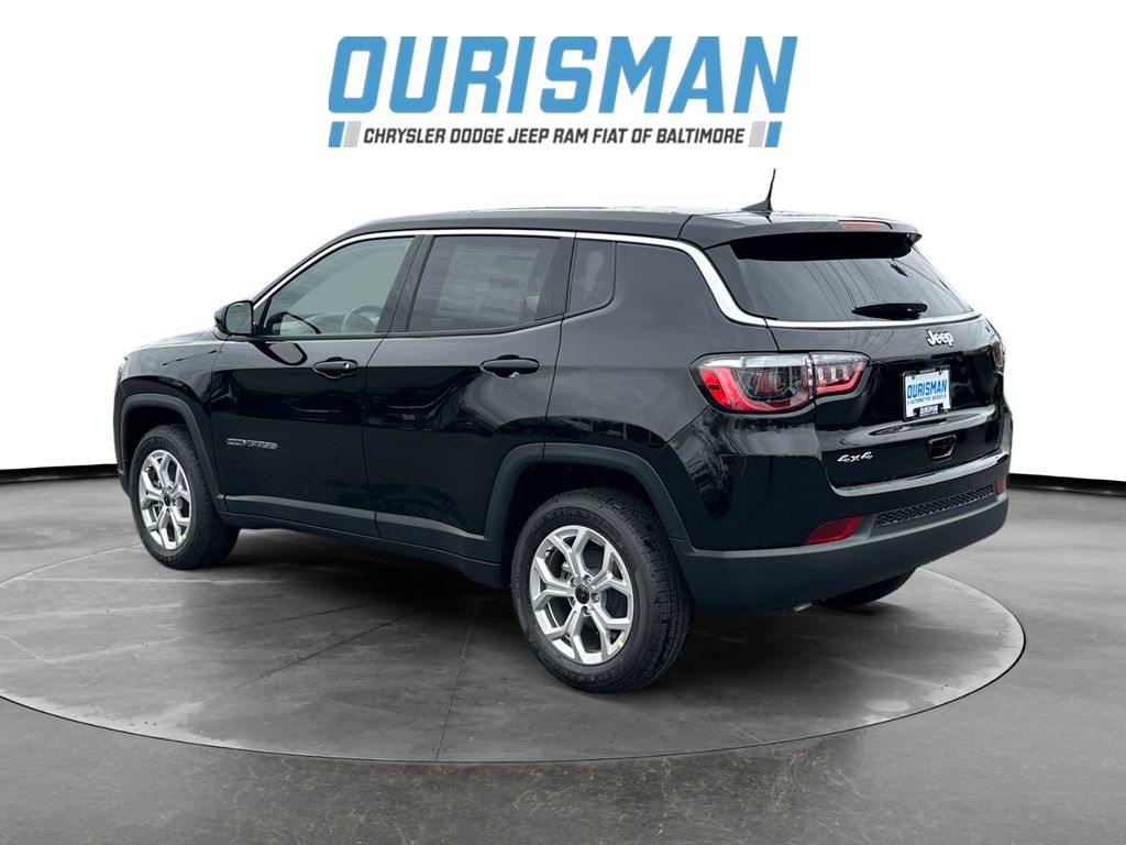 2025 Jeep Compass Sport photo 4