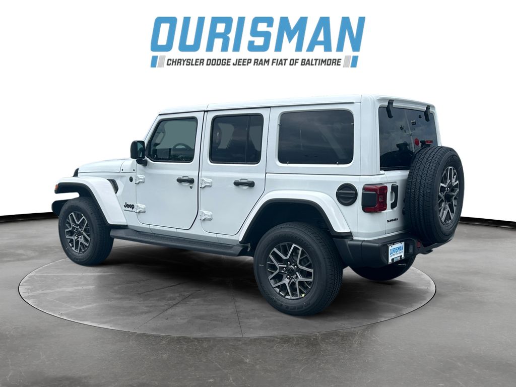 2025 Jeep Wrangler Sahara photo 4