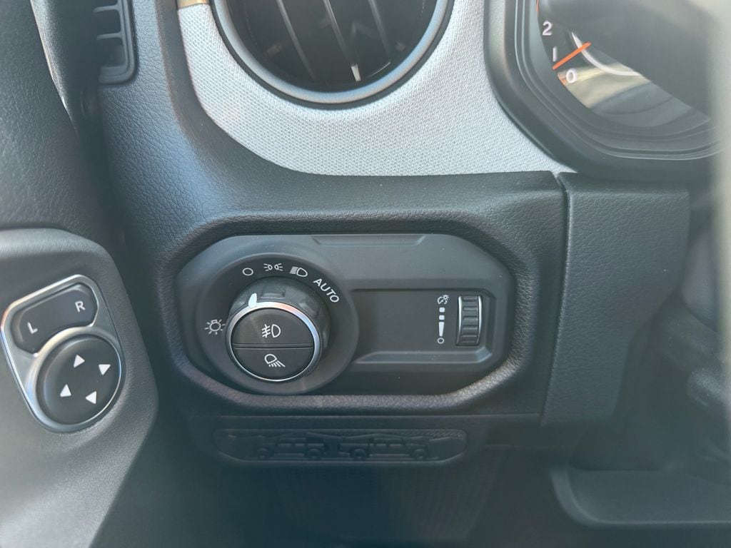 2025 Jeep Gladiator Sport S - Photo 18