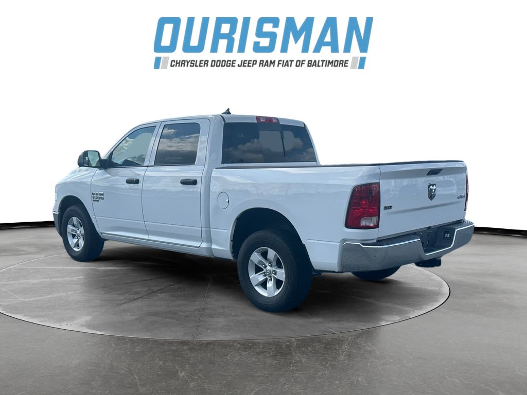 2023 Ram 1500 Classic SLT photo 4