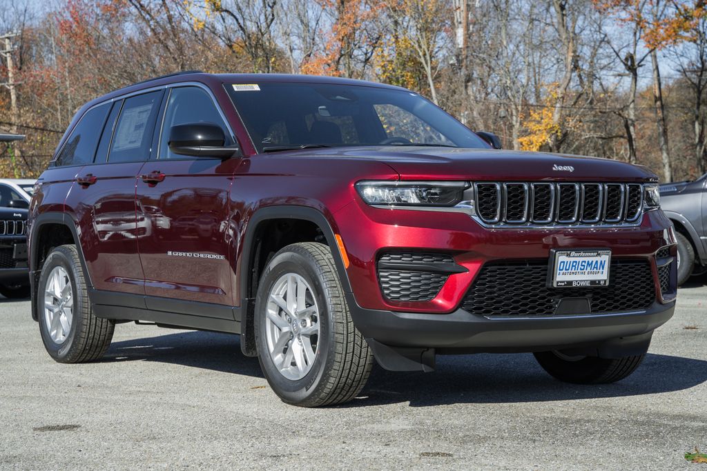 2025 Jeep Grand Cherokee Laredo's photo